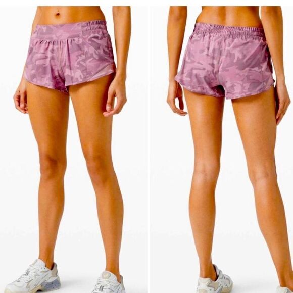 Lululemon Hotty Hot II Short Low Rise Camo Pink Multi 2.5" Size 8 - Picture 1 of 4